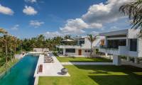5 Bedrooms Villa The Palm House in Canggu